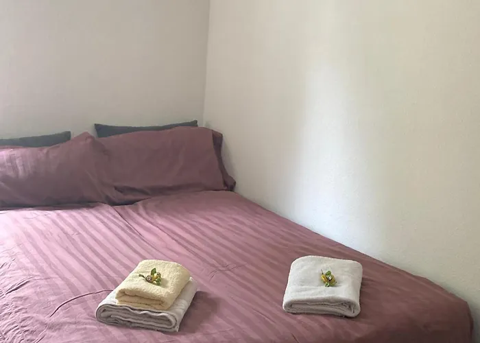 Selbst Check In 30 Zone Internet, Waschmaschine, Free Parkplatz * Duisburg